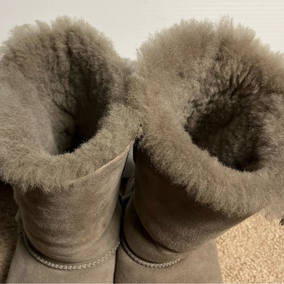UGG grey Pala side lace up boots, good condition. Measures as women’s 5 - Picture 5 of 7